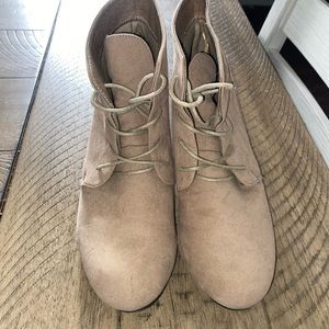 Tan wedge boots